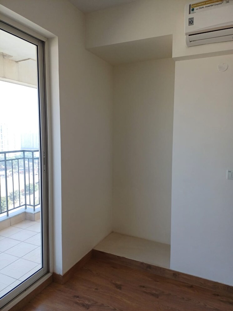 Room, suncity-avenue-76 2 Bedroom 635 Sq.Ft. Apartment In Sector 76 Gurgaon 9291811