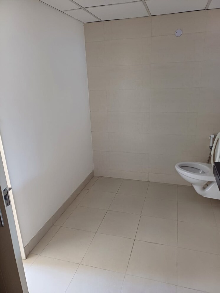 Bathroom, suncity-avenue-76 2 Bedroom 635 Sq.Ft. Apartment In Sector 76 Gurgaon 9291811