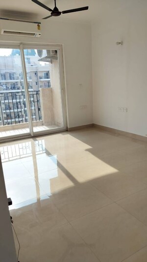 Room in 3 BHK Apartment at ATS Nobility, Sector 4 Greater Noida – for Rent