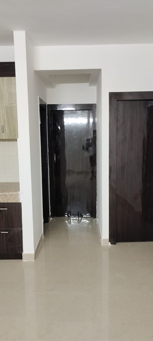2 BHK + Extra Room Apartment For Sale in Signature Orchard Avenue 2