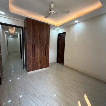 Room in 2 BHK Builder Floor at Chattarpur – for Rent