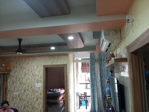 Room in 3 BHK Apartment at Tollygunge – for Sale