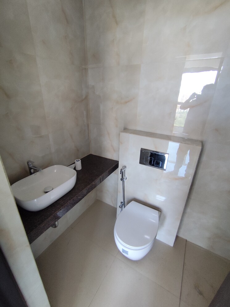 Bathroom, raymond-ten-x-habitat 1 Bedroom 418 Sq.Ft. Apartment In Pokhran Road No Two Thane 9291841