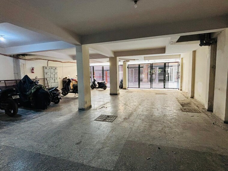  Parking, chattarpur 2 Bedroom 900 Sq.Ft. Builder Floor In Chattarpur Delhi 9291853