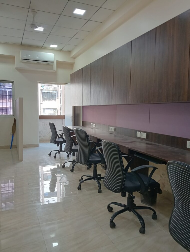 Team Area, andheri west Commercial Office Space 800 Sq.Ft. In Andheri West Mumbai 9291858