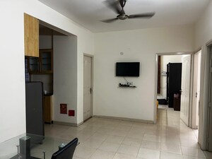 Room in 3 BHK Apartment at Unitech The Residences Sector 33, Sector 33 – for Rent