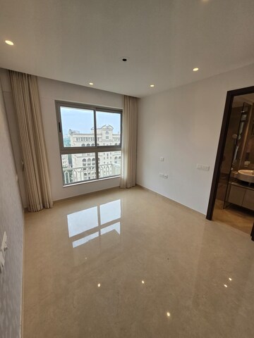Furnished Amenities in 2 BHK Apartment at Hiranandani Highland, Powai – for Rent