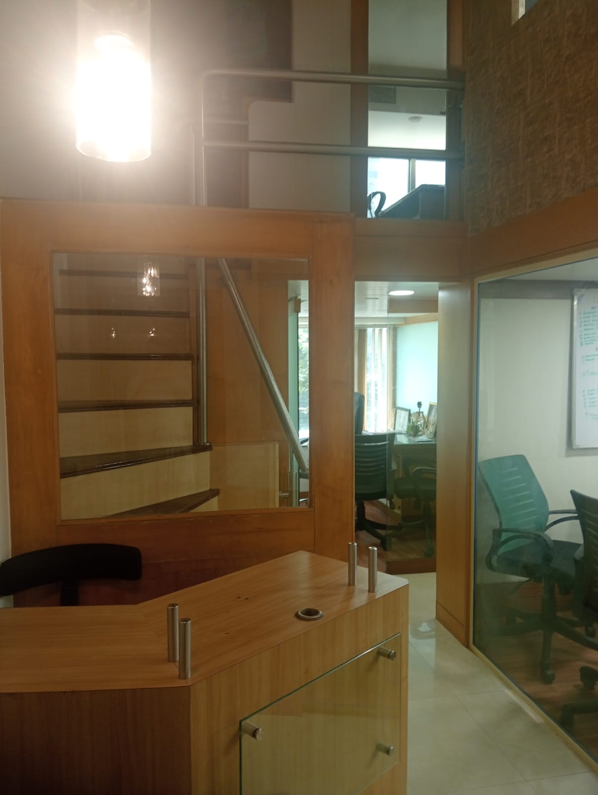 Office Space For Rent in New Link Road, Lokhanadwa