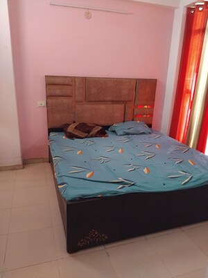 Furnished Amenities in 1 BHK Apartment at Auric City Homes, Sector 82 – for Rent