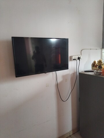 Furnished Amenities in 1 BHK Apartment at Auric City Homes, Sector 82 – for Rent
