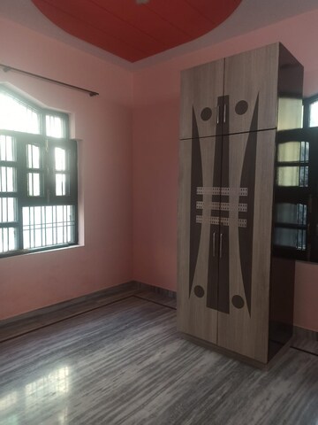 Room in 2 BHK Independent House at Sector 21d – for Rent