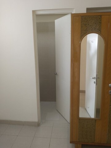 Furnished Amenities in 2.5 BHK Apartment at Emaar Emerald Estate, Sector 65 – for Rent