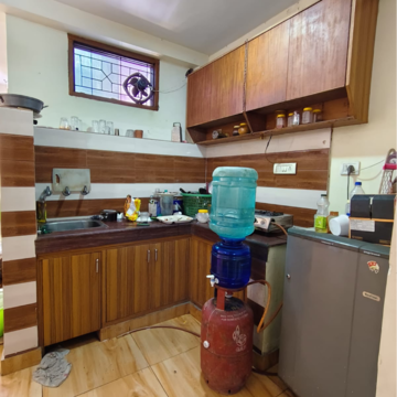 Kitchen in 1 BHK Builder Floor at Malcha Marg – for Rent