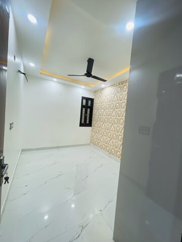 Bedroom in 2 BHK Builder Floor at Bharat Society, Dwarka Mor – for Rent