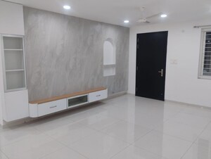 Room in 3 BHK Apartment at Rajapushpa Eterna, Nanakramguda – for Rent