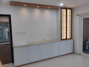 Room in 3 BHK Apartment at Rajapushpa Eterna, Nanakramguda – for Rent