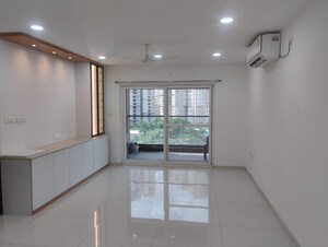 Room in 3 BHK Apartment at Rajapushpa Eterna, Nanakramguda – for Rent