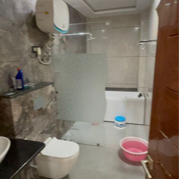 Bathroom in 1 BHK Independent House at Gomti Nagar – for Rent