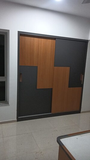 Furnished Amenities in 3 BHK Apartment at Kalpataru Immensa, Kolshet Road – for Rent