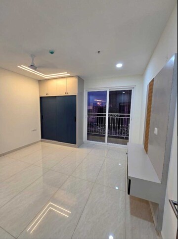 Room in 3 BHK Apartment at Prestige Beverly Hills, Kokapet – for Rent