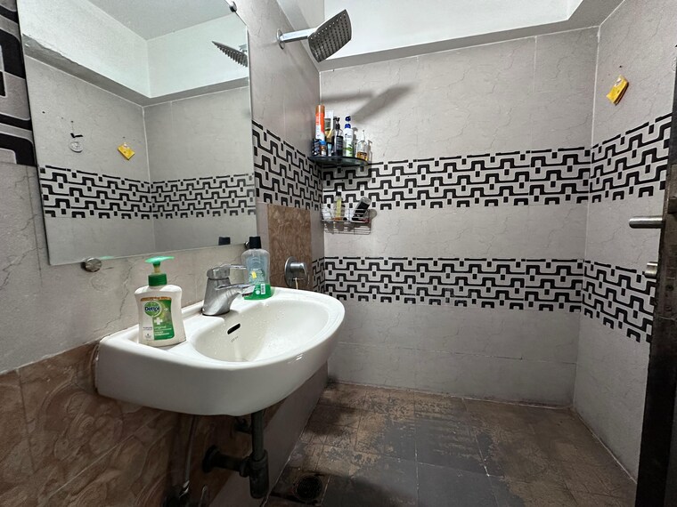 Bathroom, kanakia-spaces-paris 3 Bedroom 1145 Sq.Ft. Apartment In Bandra East Mumbai 9291974