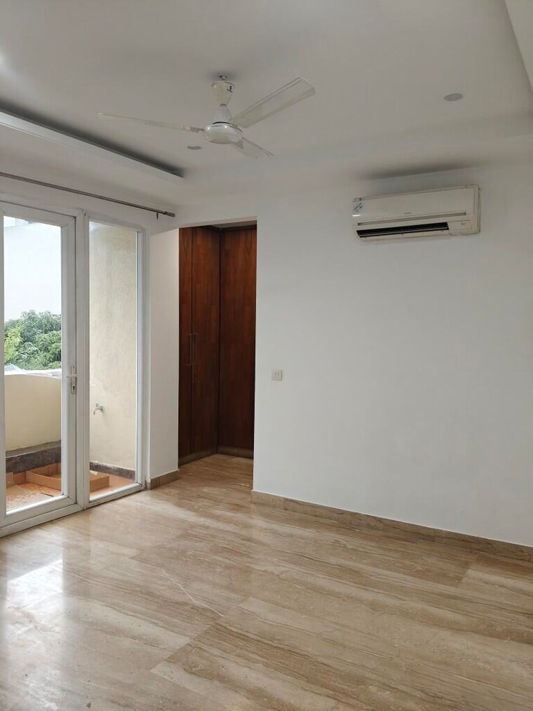 Room, saket 4 Bedroom 2700 Sq.Ft. Builder Floor In Saket Delhi 9291970
