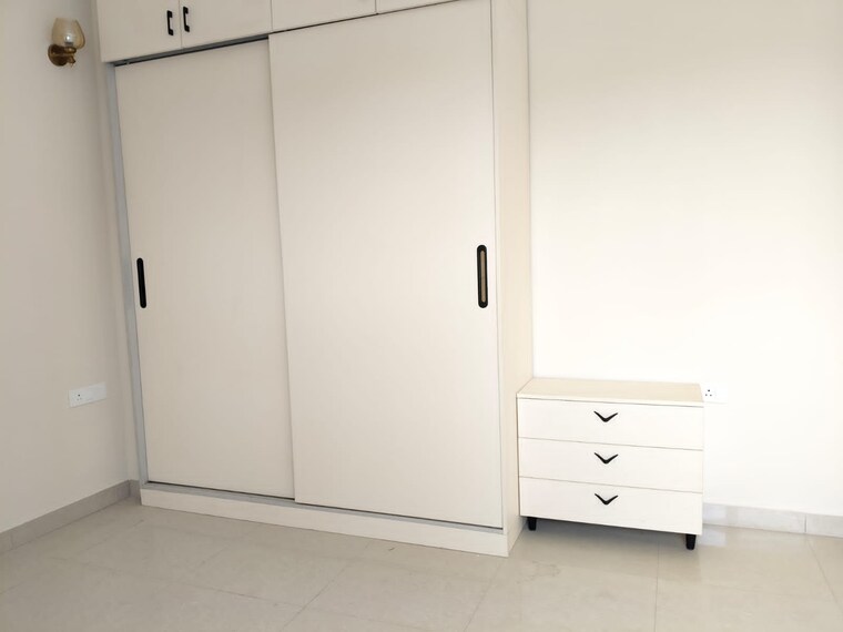 Room, ss-linden 5 Bedroom 3761 Sq.Ft. Apartment In Sector 84 Gurgaon 9291990