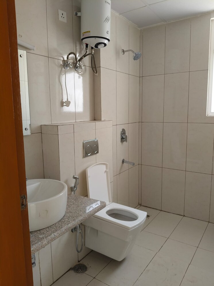 Bathroom, ss-linden 5 Bedroom 3761 Sq.Ft. Apartment In Sector 84 Gurgaon 9291990