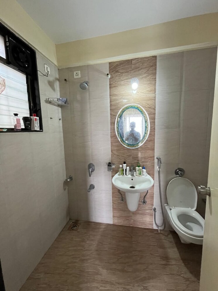 Bathroom, chandrarang-la-melosa 2 Bedroom 747 Sq.Ft. Apartment In Wakad Pune 9291985