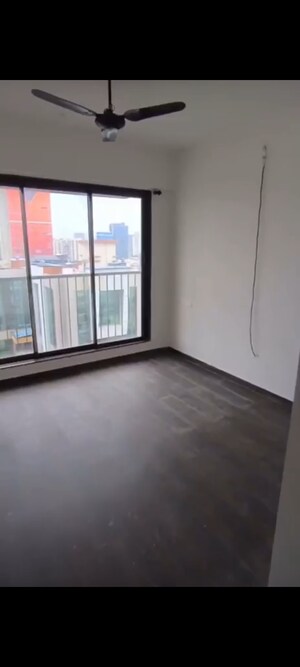 Room in 2 BHK Apartment at Best Complex Andheri West, Andheri West – for Rent