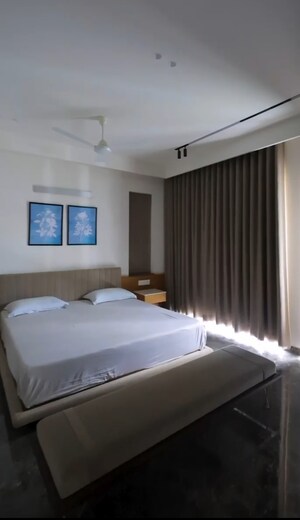 Bedroom in 5 BHK Villa at Science City – for Sale