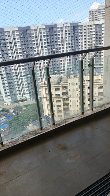 Balcony in 3.5 BHK Apartment at K Raheja Vistas, Powai – for Rent