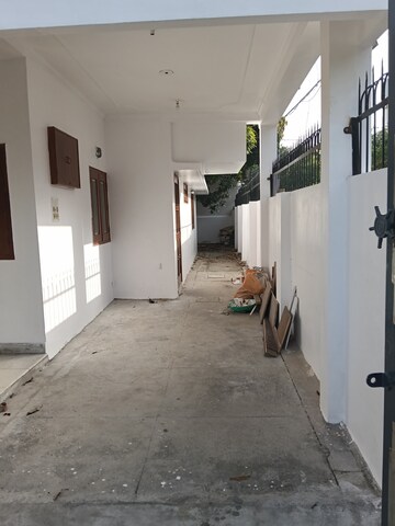 Building Lobby in 3.5 BHK Independent House at Jankipuram – for Rent