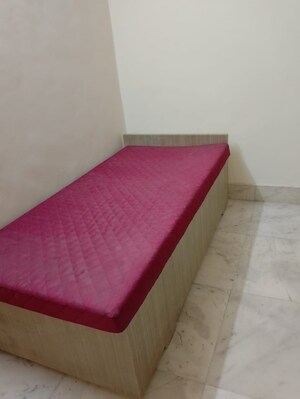  Pg For Rent in Kurla West