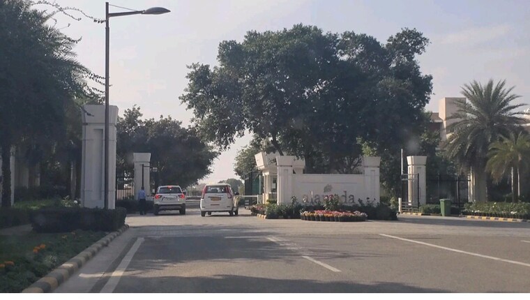 Exterior View, dlf-alameda  580 Sq.Yd. Plot In Sector 73 Gurgaon 9292058