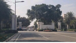  Plot For Sale in DLF Alameda, Sector 73