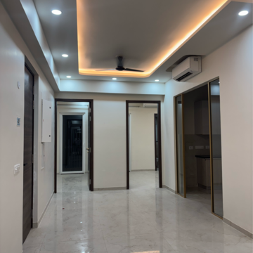 Building Lobby in 3 BHK Apartment at Smart World Orchard, Sector 61 – for Rent