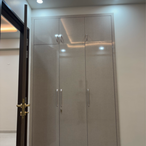 Furnished Amenities in 3 BHK Apartment at Smart World Orchard, Sector 61 – for Rent