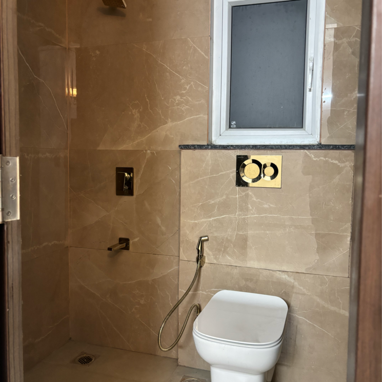Bathroom, smart-world-orchard 3.5 Bedroom 1712 Sq.Ft. Apartment In Sector 61 Gurgaon 9292079