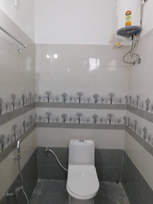 Master Bedroom in 3 BHK Builder Floor at Kondapur – for Rent