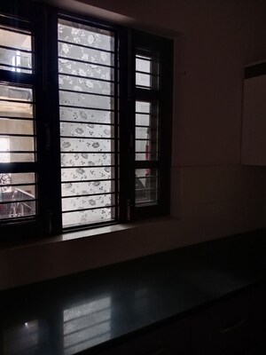 Room in 3 BHK Builder Floor at Huda – for Rent