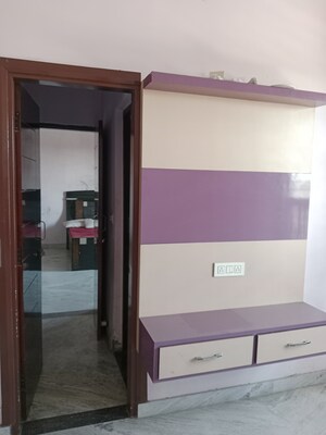 Room in 3 BHK Builder Floor at Huda – for Rent