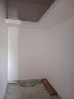 Room in 3 BHK Builder Floor at Huda – for Rent
