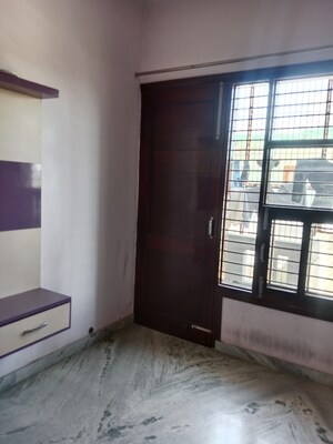 Room in 3 BHK Builder Floor at Huda – for Rent