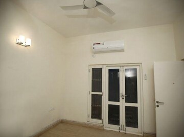 Room in 3 BHK Villa at Prestige Augusta Golf Village 1, Kothanur – for Rent