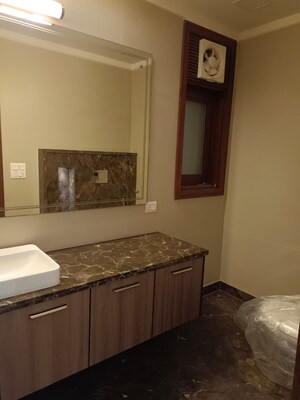 Attached Bathroom in 4 BHK Builder Floor at Veera Safdarjung Enclave, Safdarjung Enclave – for Rent