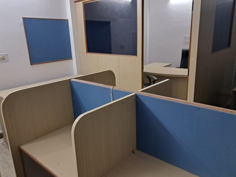 Team Area, laxmi nagar Commercial Office Space 700 Sq.Ft. In Laxmi Nagar Delhi 9292148