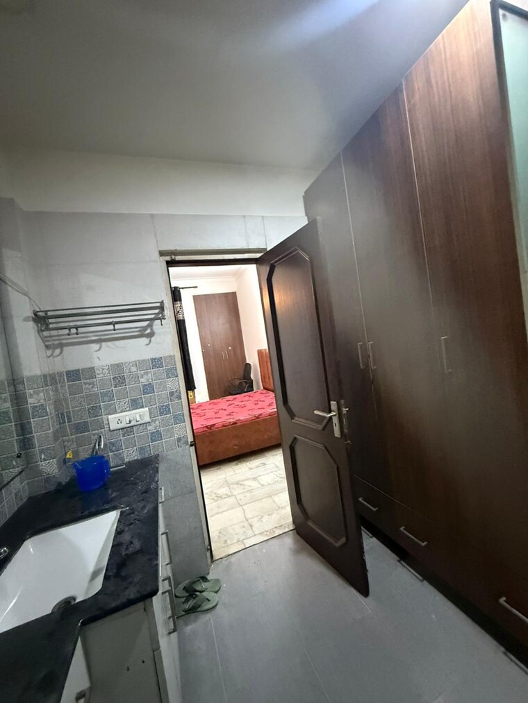 Master Bedroom, freedom fighters enclave 1 RK 600 Sq.Ft. Builder Floor In Freedom Fighters Enclave Delhi 9292151