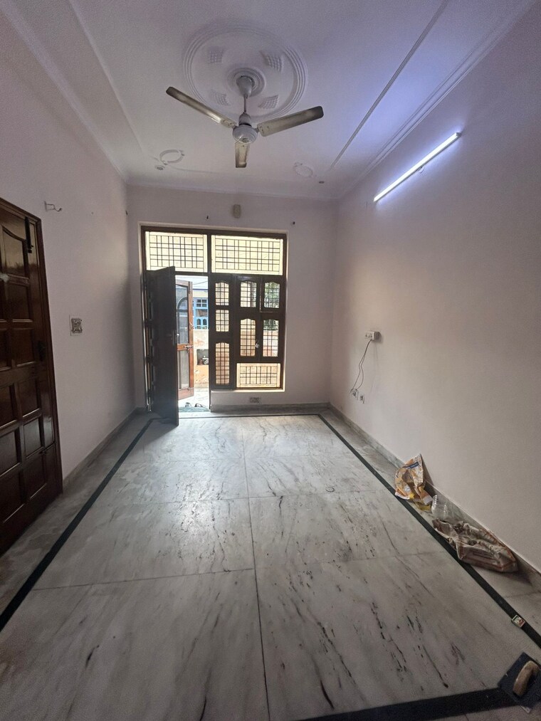 Room, white-pearl-residency 1.5 Bedroom 990 Sq.Ft. Builder Floor In Sector 5 Gurgaon 9292176