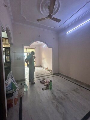 Building Lobby in 1.5 BHK Builder Floor at White Pearl Residency, Sector 5 – for Rent